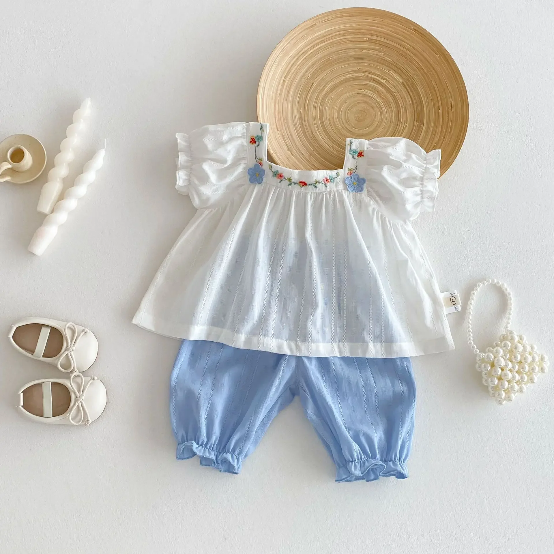 Girls' Korean-Fashion Baby Doll T-Shirt & Drawstring Casual Pants Outfit – 2025 Summer New Arrival
Girls' Korean-Fashion Baby Doll T-Shirt & Drawstring Casual Pants Outfit – 2025 Summer New Arrival