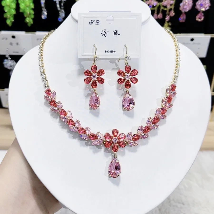 New Fashion Trend Zircon Water Drop S925 Plum Blossom Necklace Earring set
New Fashion Trend Zircon Water Drop S925 Plum Blossom Necklace Earring set