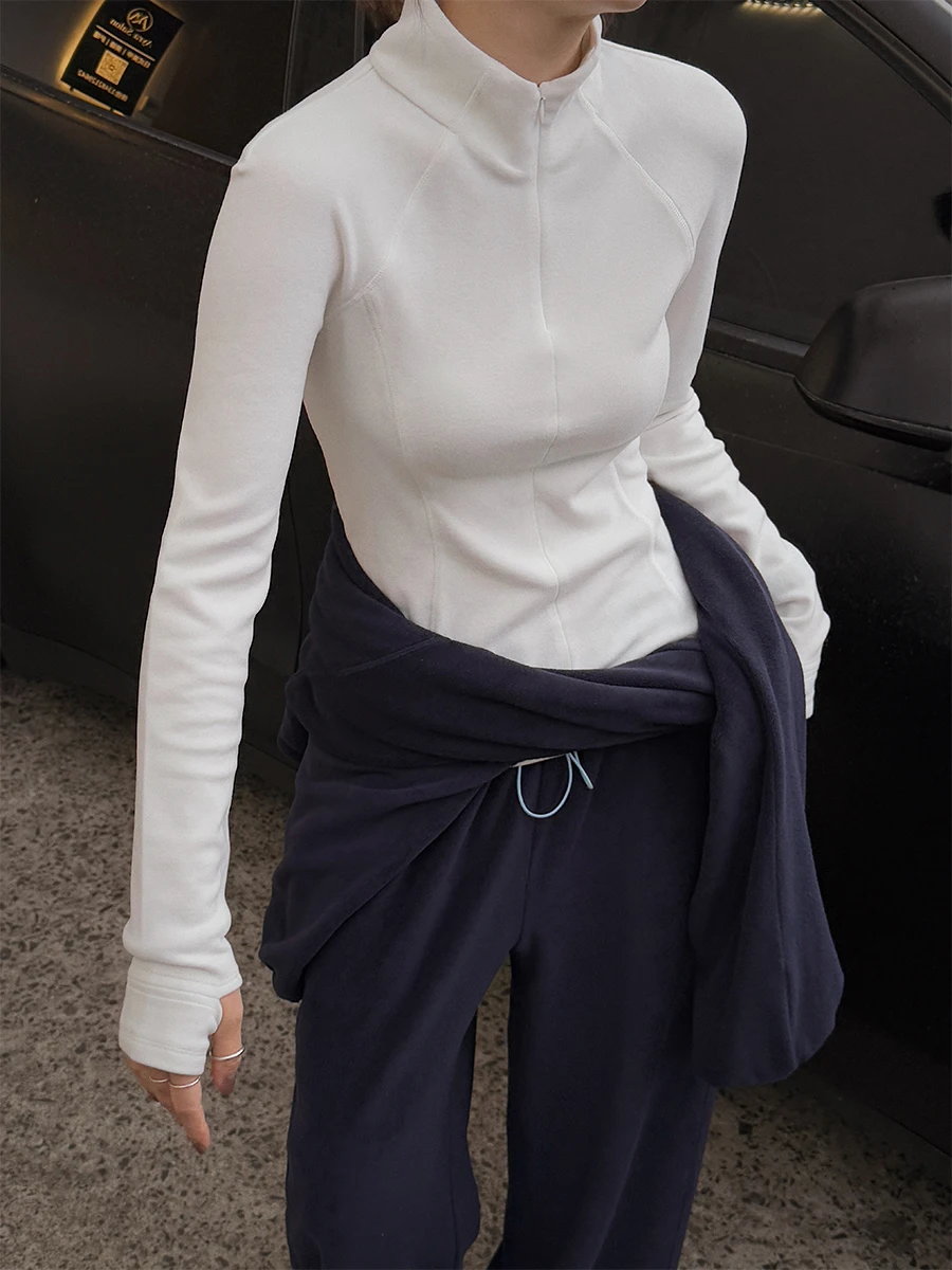 Женский вязаный топ MOEROP Cloud Sensation Slim Fit Mousse Camere с молнией и прямыми плечами, с длинными рукавами
Женский вязаный топ MOEROP Cloud Sensation Slim Fit Mousse Camere с молнией и прямыми плечами, с длинными рукавами