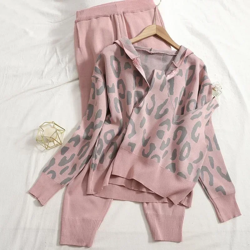 Women Knitted 3 Piece Sets Chic Leopard Print Hooded Cardigan+Crop Tops+ Harem Pants Outfits Sweater Tracksuits N306
Women Knitted 3 Piece Sets Chic Leopard Print Hooded Cardigan+Crop Tops+ Harem Pants Outfits Sweater Tracksuits N306