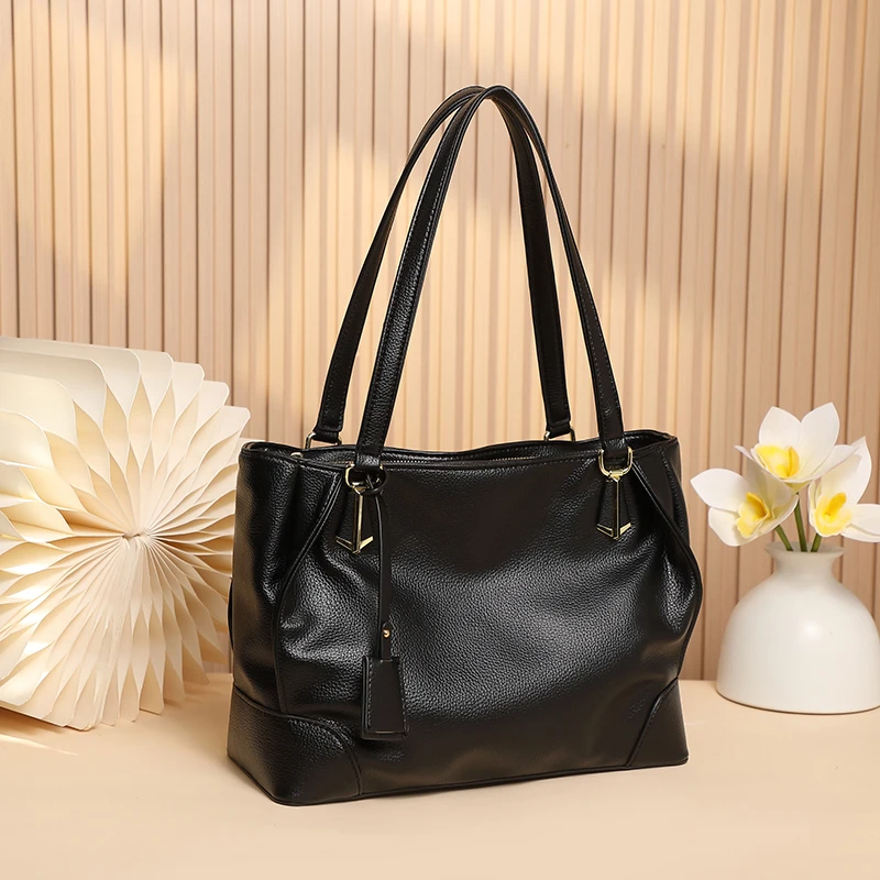 Fashion Handbag Tote Bag Luxury Designer Women's Handbag Travel Bag Shopping Pocket Large Capacity Shoulder Cross body Bag
Fashion Handbag Tote Bag Luxury Designer Women's Handbag Travel Bag Shopping Pocket Large Capacity Shoulder Cross body Bag