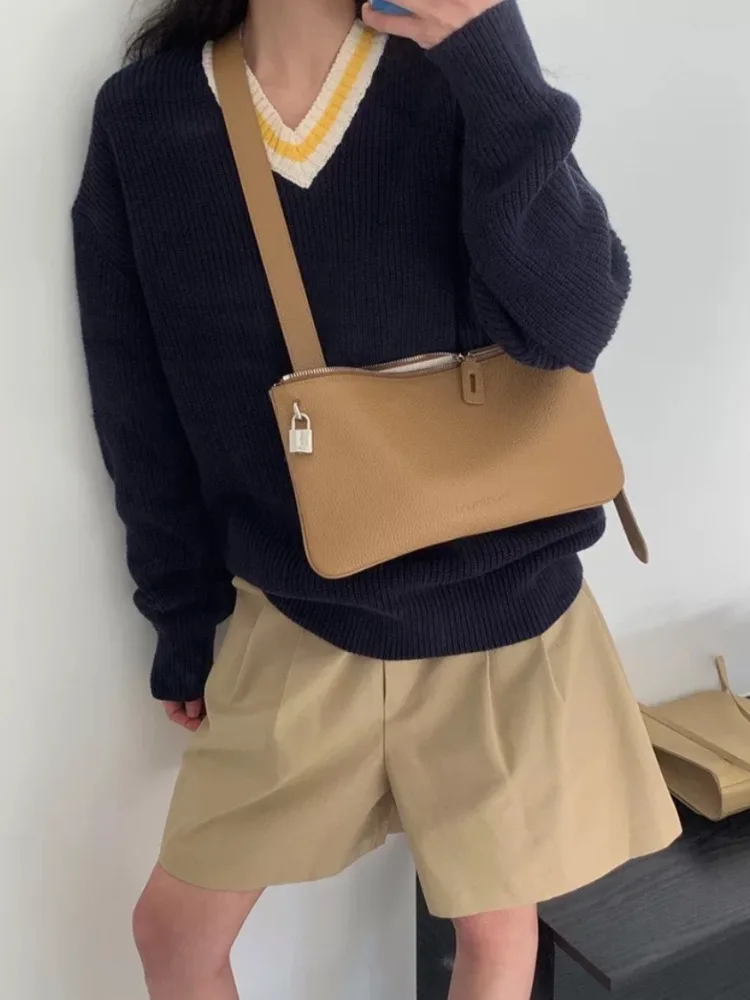 Весна 2025: Кожаная сумка-конверт Smoothmood через плечо, на одно плечо, подмышечная, повседневная, матовая, элегантная
Весна 2025: Кожаная сумка-конверт Smoothmood через плечо, на одно плечо, подмышечная, повседневная, матовая, элегантная