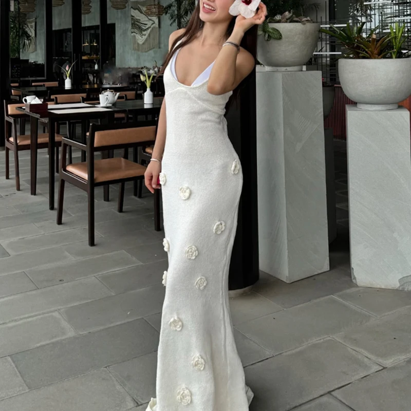 Backless Dress With Elegant Design Floral Decoration, Perfect for Beach Vacation Pool Party Fashion Cover-Up
Backless Dress With Elegant Design Floral Decoration, Perfect for Beach Vacation Pool Party Fashion Cover-Up