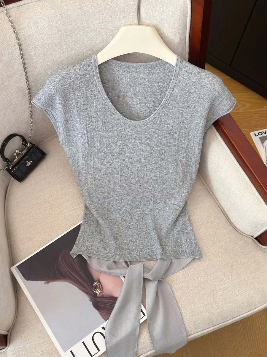 Summer 2026 Women's Slim Fit Short Sleeve Knitted T-Shirt U-Neck Back Strap Design Breathable Casual Cotton Top Korean Style
Summer 2026 Women's Slim Fit Short Sleeve Knitted T-Shirt U-Neck Back Strap Design Breathable Casual Cotton Top Korean Style