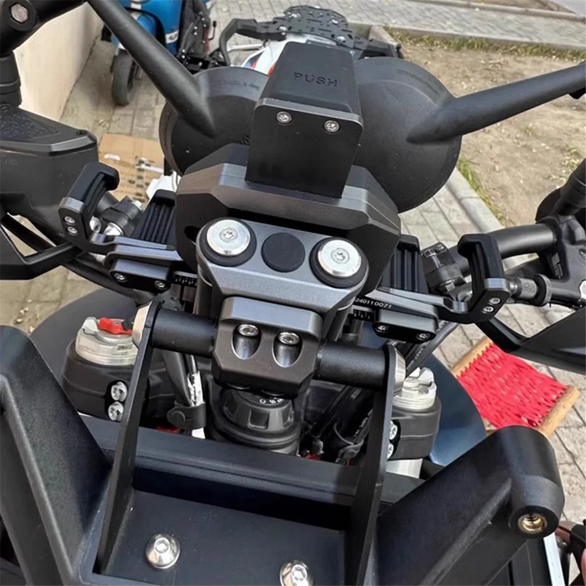 Motorcycle Phone Navigation Mount Bracket Handlebar Bar Extension Stand Holder for 790 890 Adventure ADV R 2024- 22MM
Motorcycle Phone Navigation Mount Bracket Handlebar Bar Extension Stand Holder for 790 890 Adventure ADV R 2024- 22MM