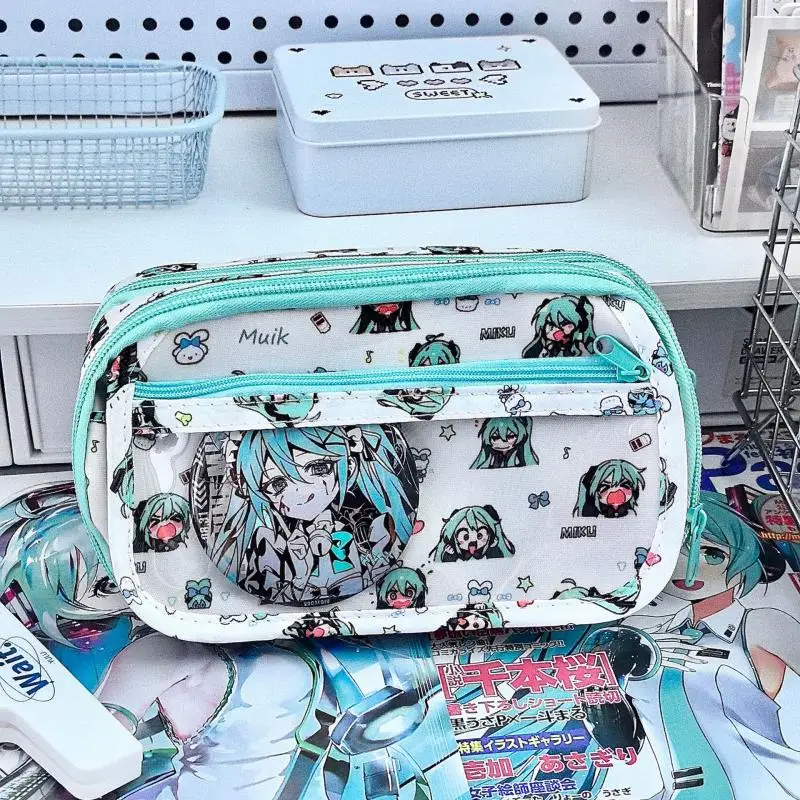 Hatsune Miku мультфильм большой емкости красивый раскладушка пенал для ручек Kawaii обучение канцелярские принадлежности праздничные подарки для мальчиков и девочек
Hatsune Miku мультфильм большой емкости красивый раскладушка пенал для ручек Kawaii обучение канцелярские принадлежности праздничные подарки для мальчиков и девочек