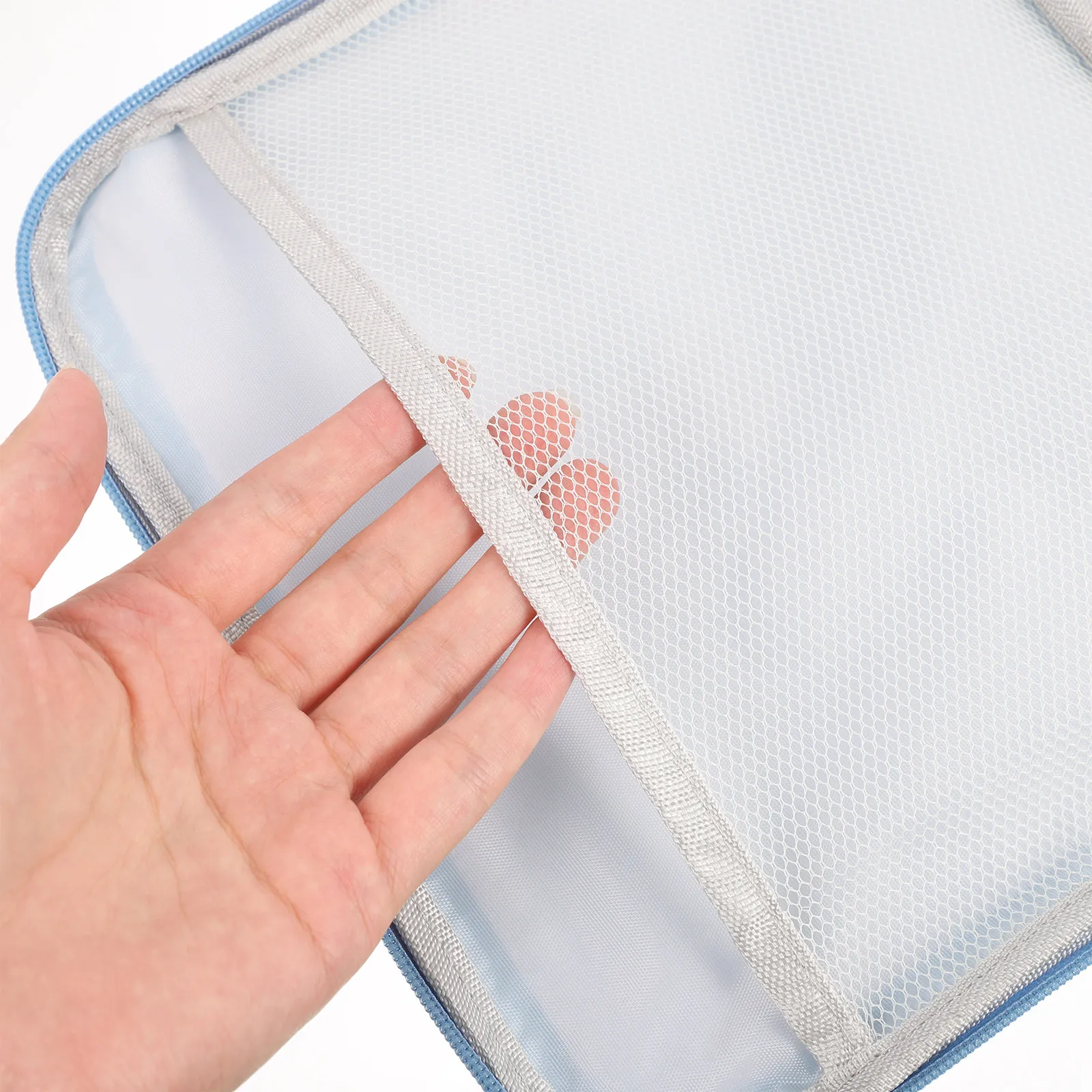 Portable Medicine Bag Waterproof Oxford Cloth First Aid Kit Pouch for Travel Camping Hiking Emergency Use Organizer
Portable Medicine Bag Waterproof Oxford Cloth First Aid Kit Pouch for Travel Camping Hiking Emergency Use Organizer