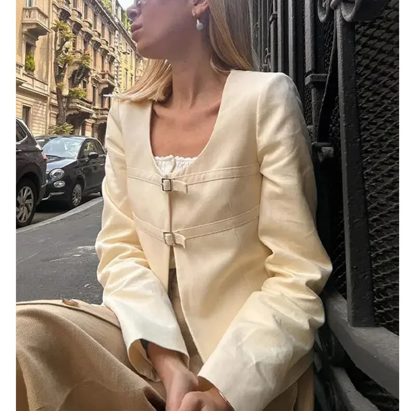 2025 New Women Wool Coat Fashion Long Sleeve Pure Color Short Jacket Casual Outerwear
2025 New Women Wool Coat Fashion Long Sleeve Pure Color Short Jacket Casual Outerwear