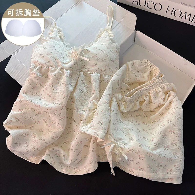 DAIMELU pure cotton pajamas with chest pads women's summer suspender shorts Korean small floral bow small loungewear set
DAIMELU pure cotton pajamas with chest pads women's summer suspender shorts Korean small floral bow small loungewear set