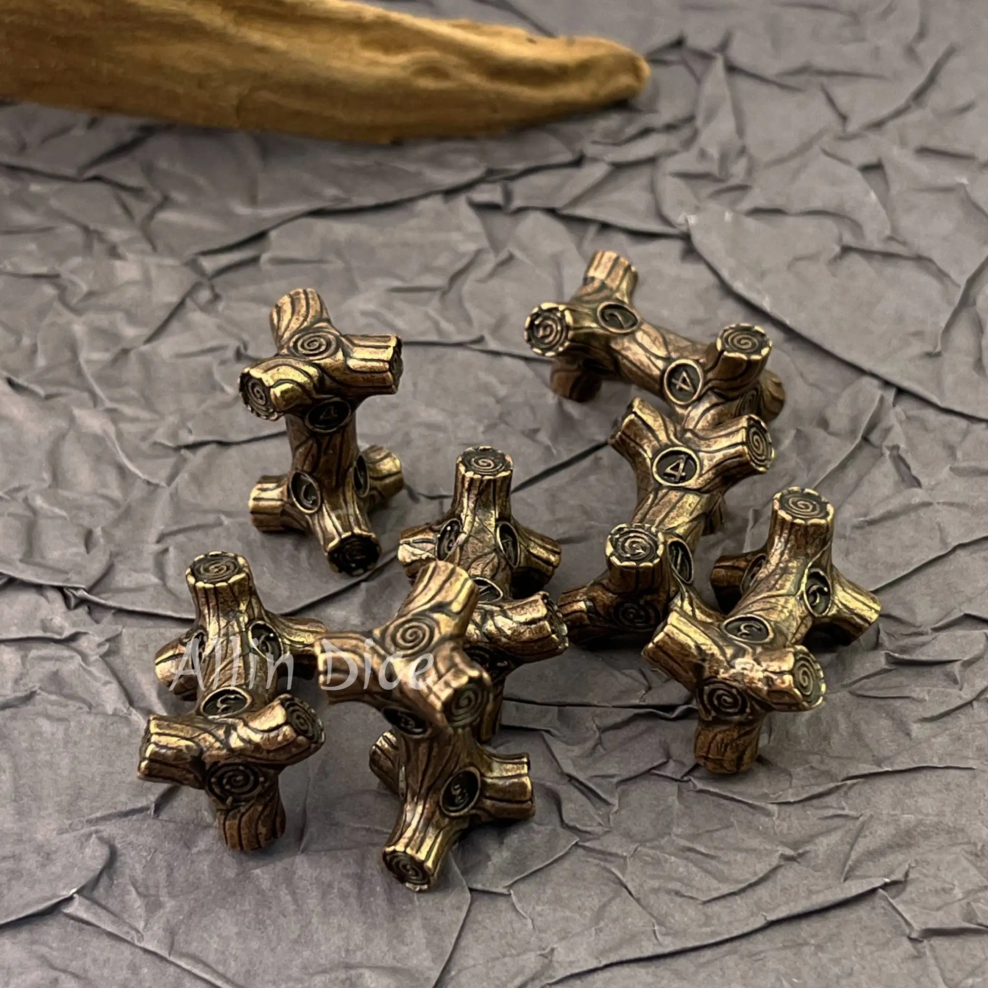 7PCS Twig Dice D6 Metal DND Dice Sets for Dungeon and Dragons Role Playing Games Metal RPG Dices Branch shaped Dice Xmas gifts
7PCS Twig Dice D6 Metal DND Dice Sets for Dungeon and Dragons Role Playing Games Metal RPG Dices Branch shaped Dice Xmas gifts