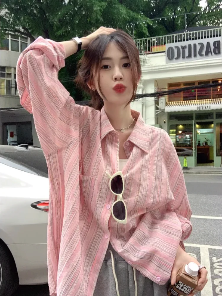 Chic plus Size Pink Striped Shirt Jacket Women's Summer Lightweight Loose Midi Length Sun Protection Top Korean Style Long Sl...
Chic plus Size Pink Striped Shirt Jacket Women's Summer Lightweight Loose Midi Length Sun Protection Top Korean Style Long Sl...