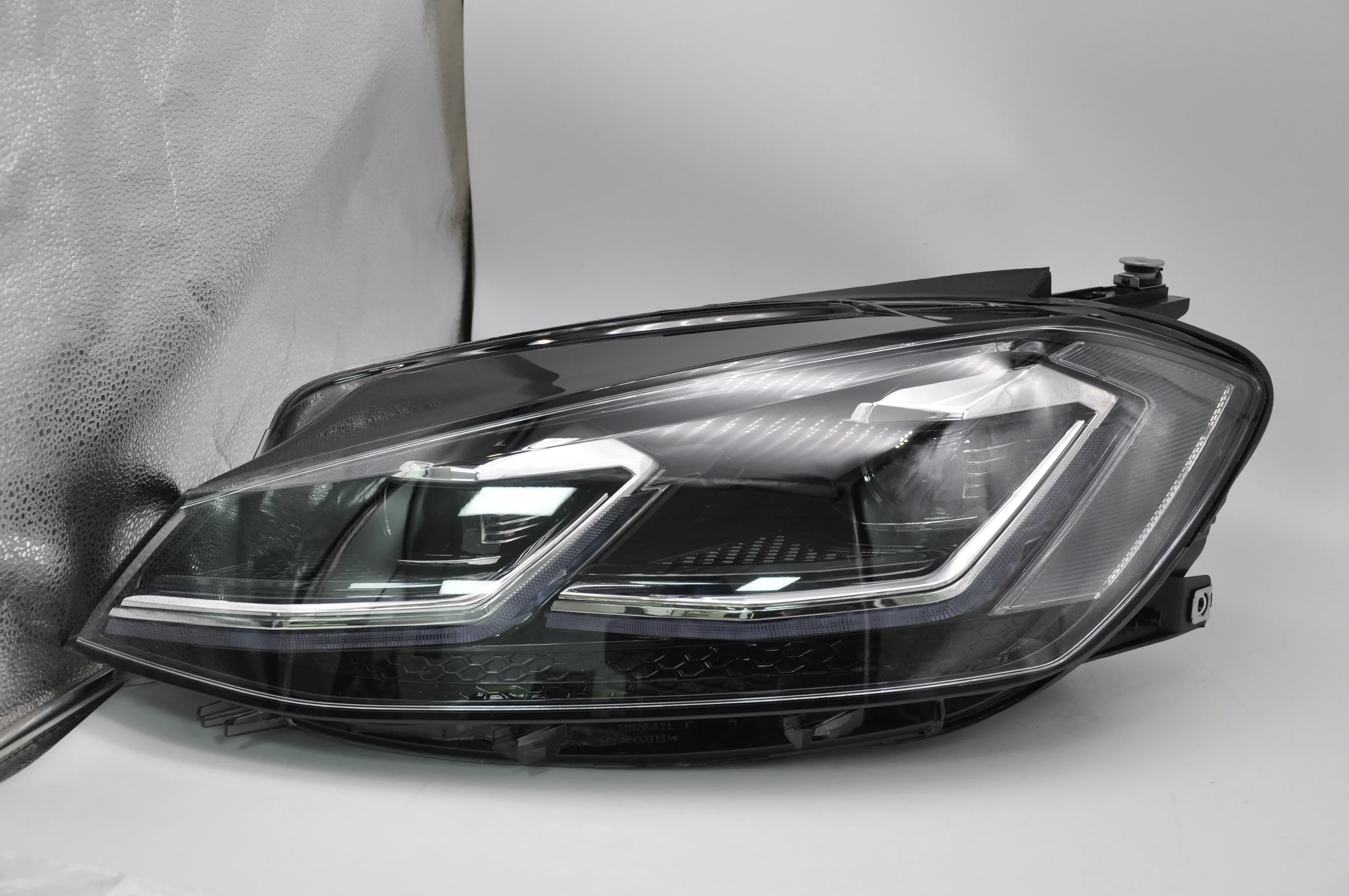 Upgraded versionCar Accessories for VW for VW GOLF 7.5 2018-2020 LED Head Lamp Modified Headlights Headlamp Assembly Tuning S
Upgraded versionCar Accessories for VW for VW GOLF 7.5 2018-2020 LED Head Lamp Modified Headlights Headlamp Assembly Tuning S