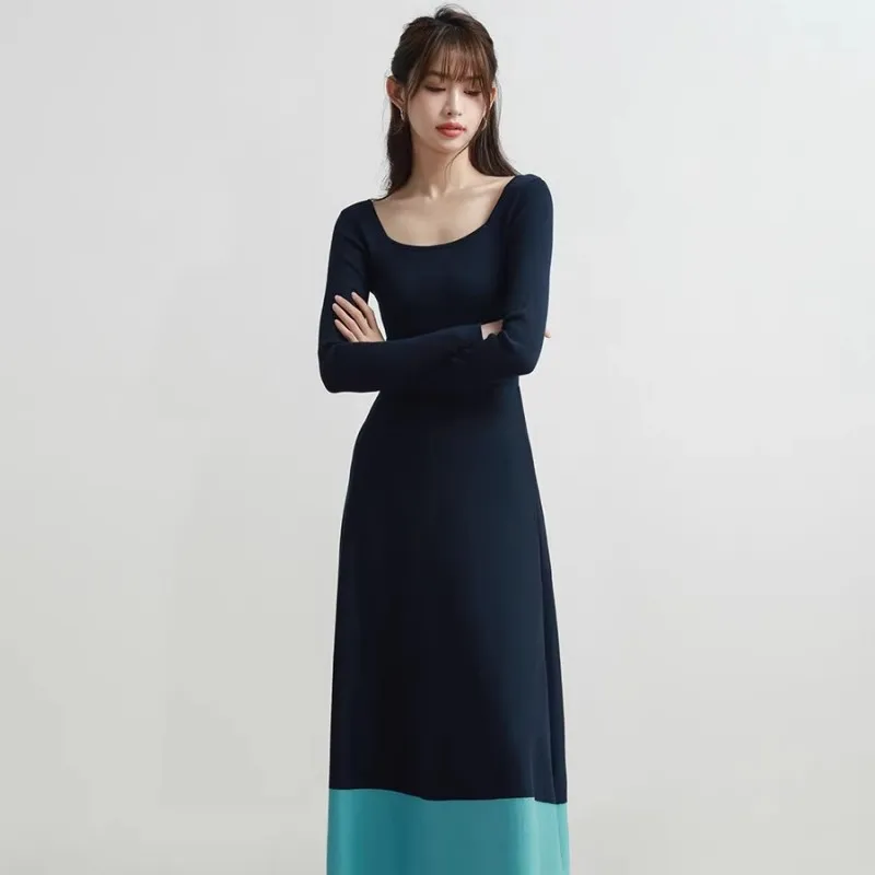 Retro Contrasting Color Dress for Women, Unique Square Neck, Blue Slim Knit Long Skirt, Autumn and Winter Design
Retro Contrasting Color Dress for Women, Unique Square Neck, Blue Slim Knit Long Skirt, Autumn and Winter Design