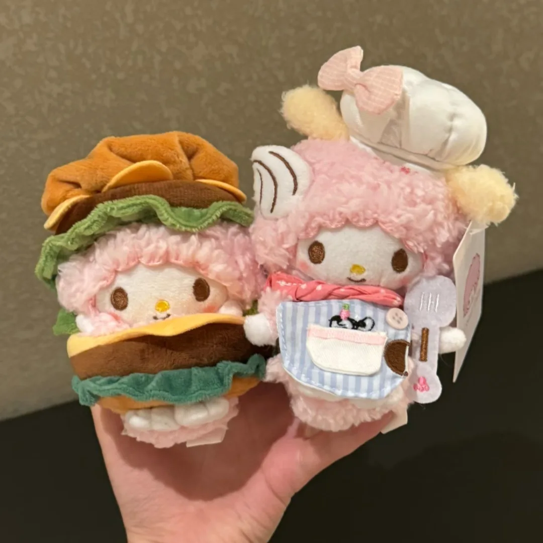 Оригинальная японская кукла Sanrio Chef My Sweet Piano и кулон, милый аниме, плюшевый брелок для автомобиля, подвесные игрушки Kawaii, подарок для женщин
Оригинальная японская кукла Sanrio Chef My Sweet Piano и кулон, милый аниме, плюшевый брелок для автомобиля, подвесные игрушки Kawaii, подарок для женщин
