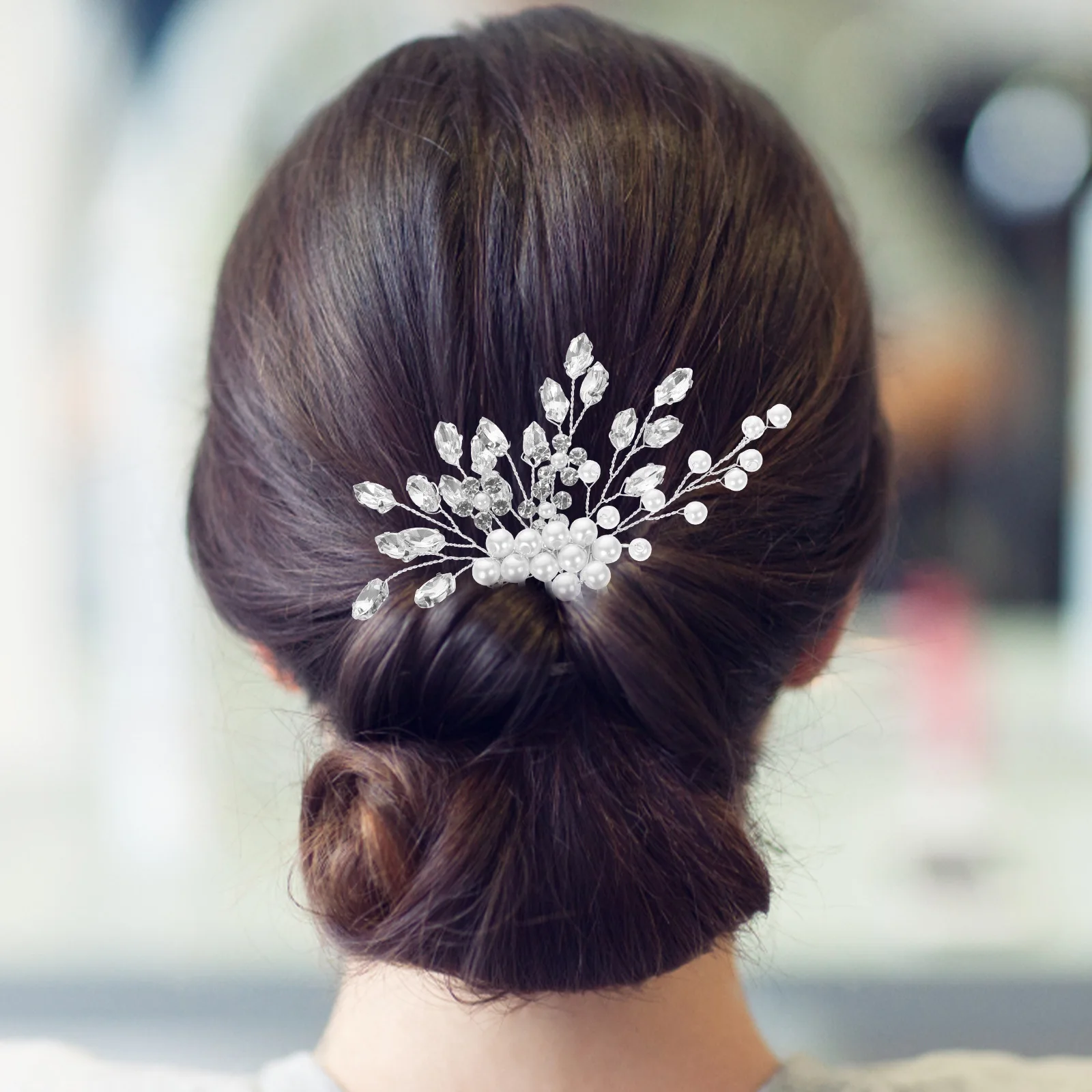 Rhinestone Wedding Hair Comb Lightweight Metal Bridal Hair Clip Decorative Hairpiece for Brides Bridesmaid Accessories
Rhinestone Wedding Hair Comb Lightweight Metal Bridal Hair Clip Decorative Hairpiece for Brides Bridesmaid Accessories