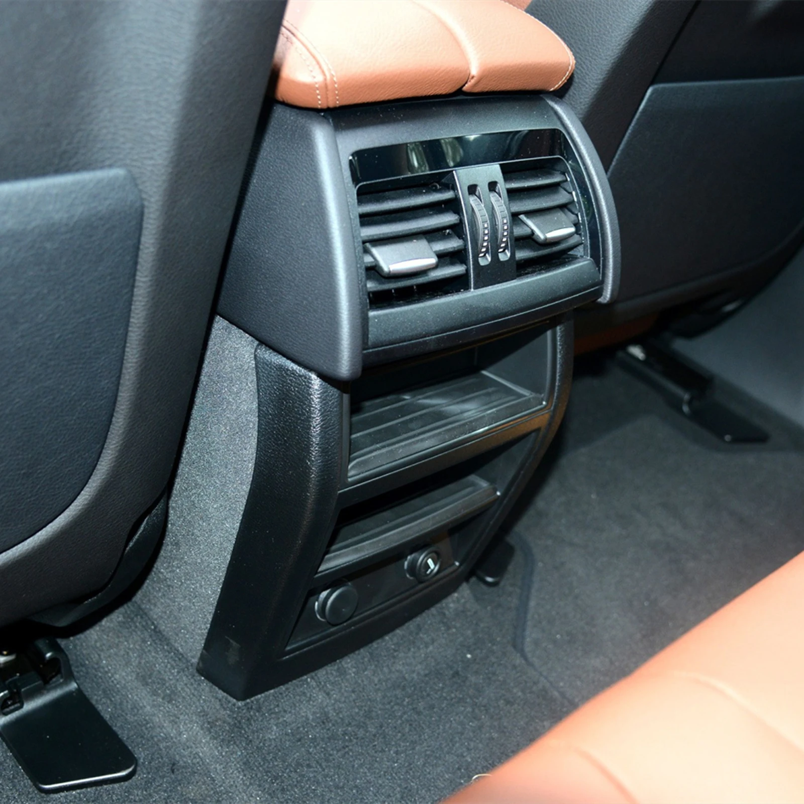 Car Interior Rear Seat Dash Center Middle Air Conditioner Grille Air Vent Outlet For BMW X5 F15 X6 F16 X5 M F85 X6 M F86
Car Interior Rear Seat Dash Center Middle Air Conditioner Grille Air Vent Outlet For BMW X5 F15 X6 F16 X5 M F85 X6 M F86