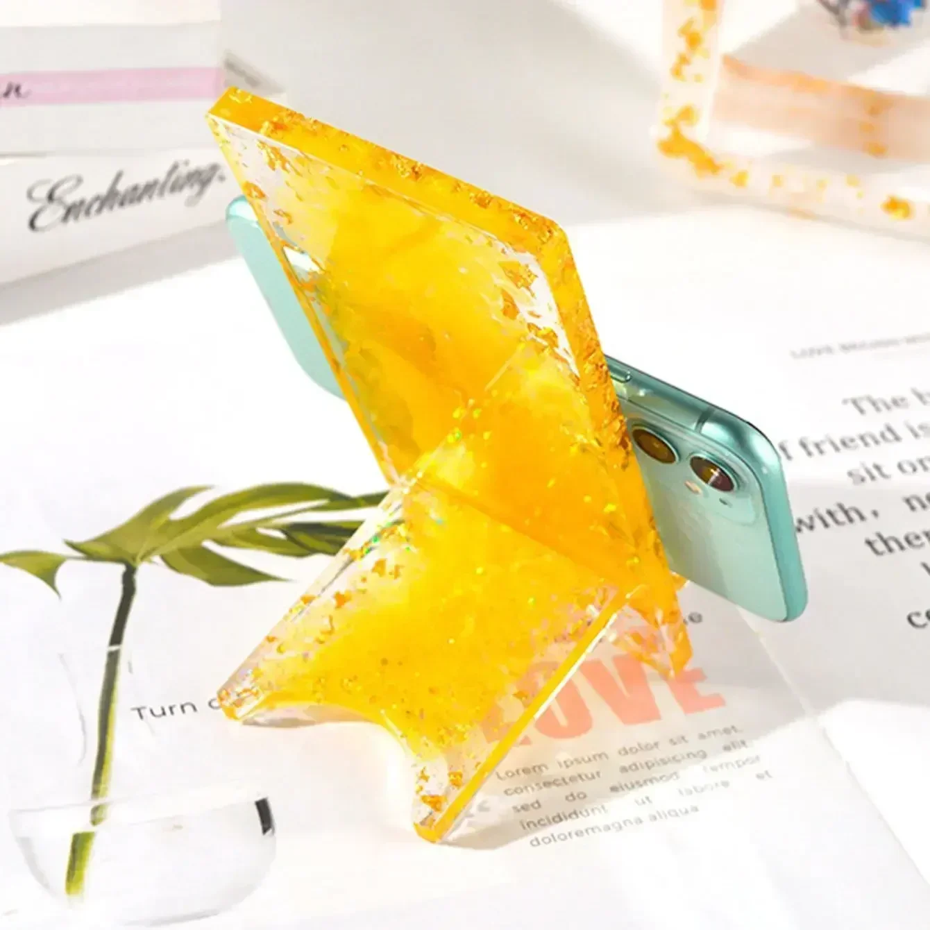 Mobile Phone Bracket Holder Crystal Epoxy Resin Silicone Mold Detachable Craft Jewelry Make Casting Tool Mirror Phone Stand Mold
Mobile Phone Bracket Holder Crystal Epoxy Resin Silicone Mold Detachable Craft Jewelry Make Casting Tool Mirror Phone Stand Mold