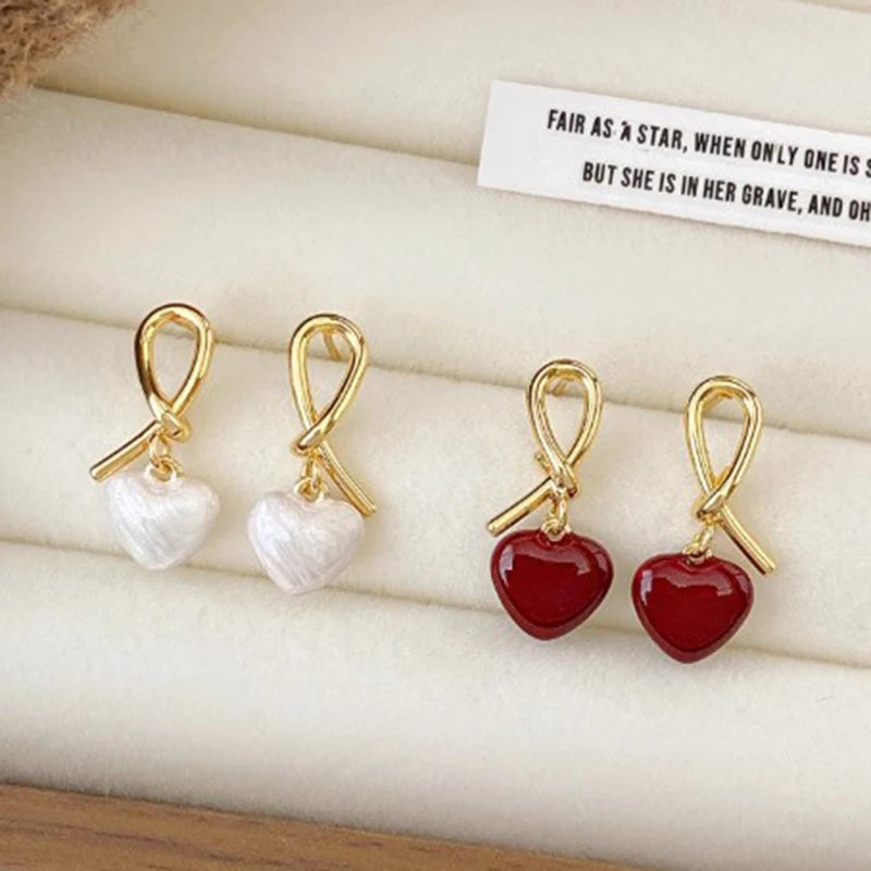 New 925 Sterling Silver Heart Earrings Personality Charm Red Love Simple Style Women Earrings Birthday Gift Exquisite Jewelry
New 925 Sterling Silver Heart Earrings Personality Charm Red Love Simple Style Women Earrings Birthday Gift Exquisite Jewelry