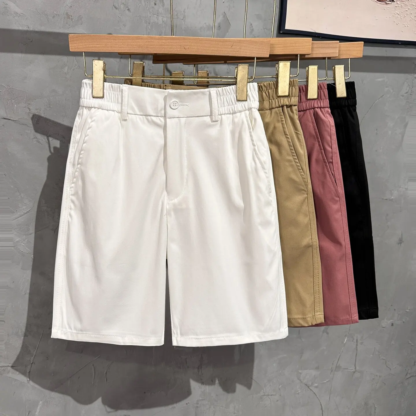 Summer Men's Simple Suit Shorts Korean Casual Fashion Business Solid Color Male Straight Leg Five Quarter Pants
Summer Men's Simple Suit Shorts Korean Casual Fashion Business Solid Color Male Straight Leg Five Quarter Pants