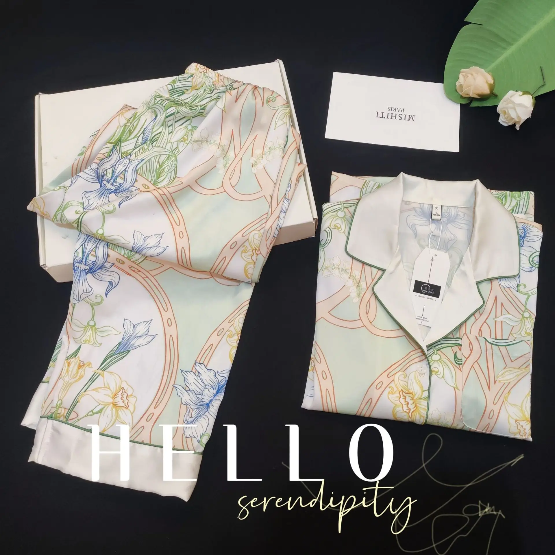 2025 Silk Satin Pajamas Women's Spring Summer Sleepwear Printed New Lapel Long-sleeved Ice Silk Loungewear 2PCS Suit
2025 Silk Satin Pajamas Women's Spring Summer Sleepwear Printed New Lapel Long-sleeved Ice Silk Loungewear 2PCS Suit