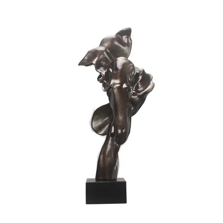 Nordic light luxury abstract sculpture art ornament model room hotel soft villa living room entrance decoration
Nordic light luxury abstract sculpture art ornament model room hotel soft villa living room entrance decoration