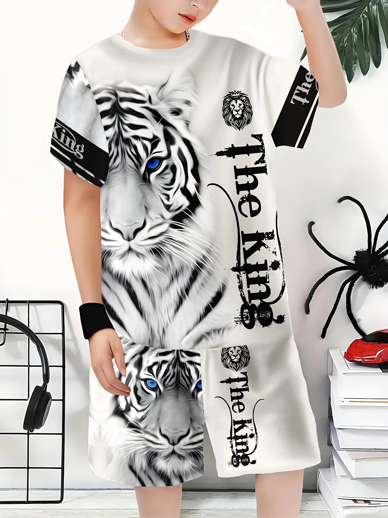 2025 Summer new Lion 3D printed children's set personalized customized high-quality sports casual short-sleeved summer street cl
2025 Summer new Lion 3D printed children's set personalized customized high-quality sports casual short-sleeved summer street cl