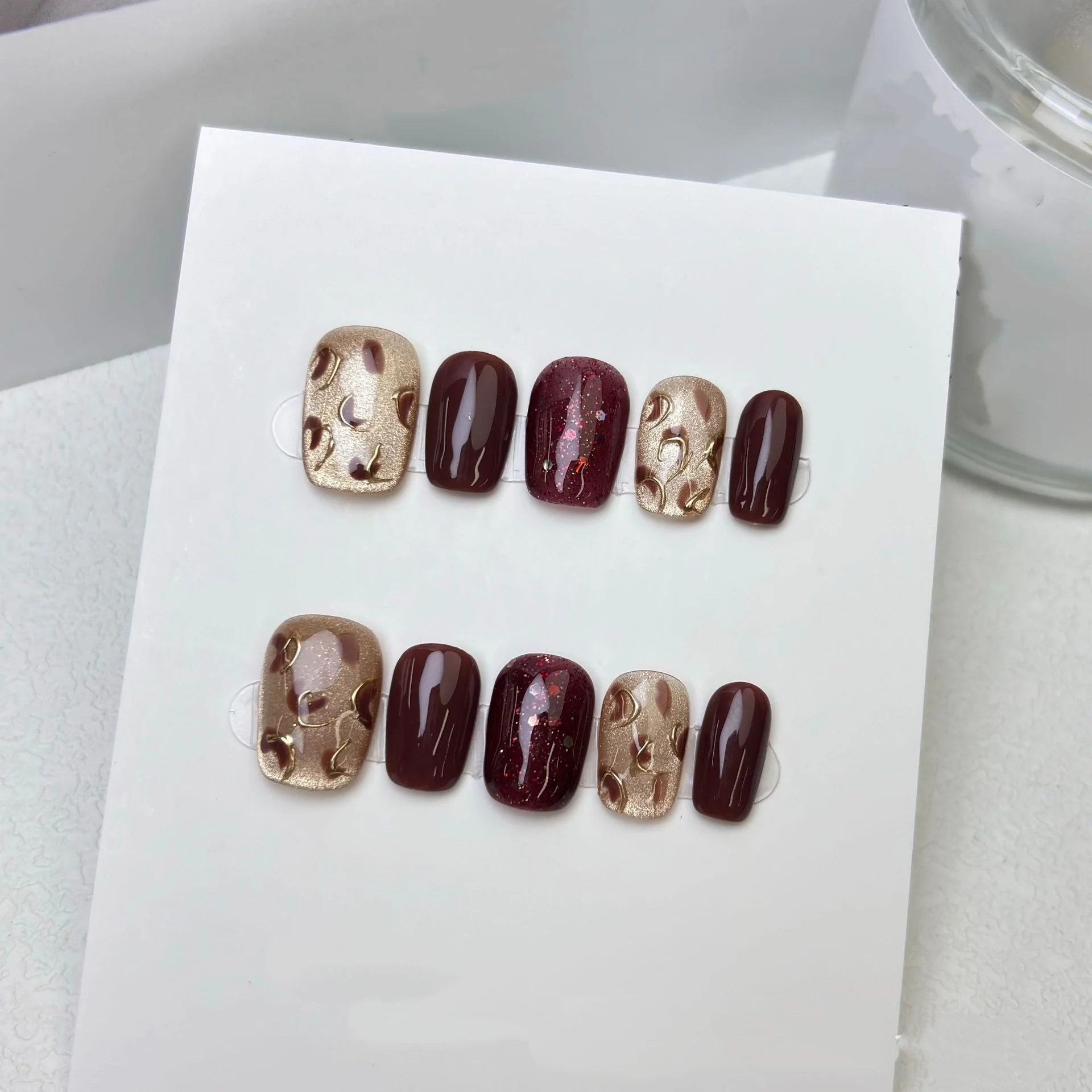 10Pcs Wine Red Square Handmade Press on Nails Cat's Eye Gilded Fake Nail Simple Shiny Powder Wearable Stick-on Nails False Nails
10Pcs Wine Red Square Handmade Press on Nails Cat's Eye Gilded Fake Nail Simple Shiny Powder Wearable Stick-on Nails False Nails