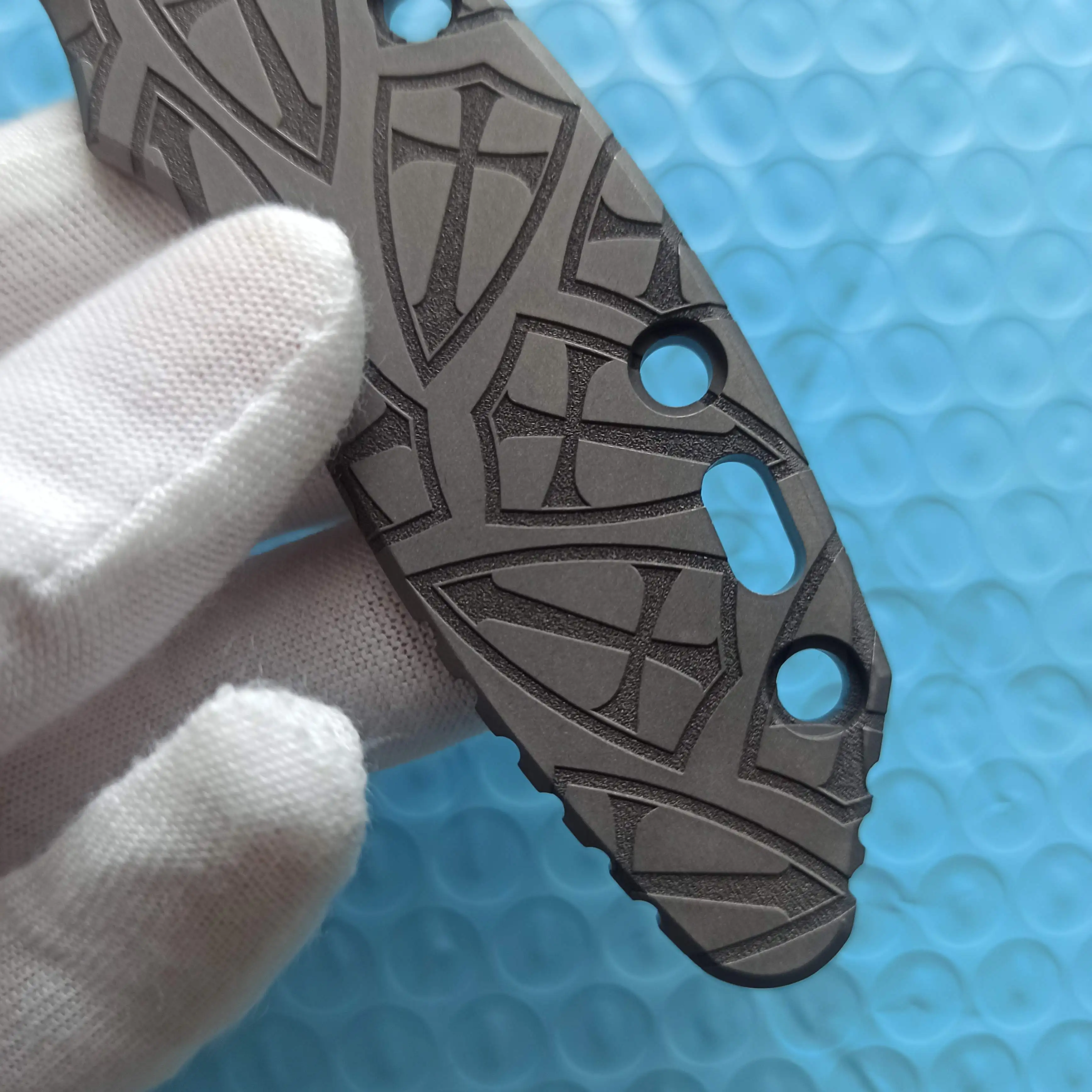 1 Piece Titanium Alloy Handle Scale for Rick Hinderer XM18 3.5”Knife
1 Piece Titanium Alloy Handle Scale for Rick Hinderer XM18 3.5”Knife