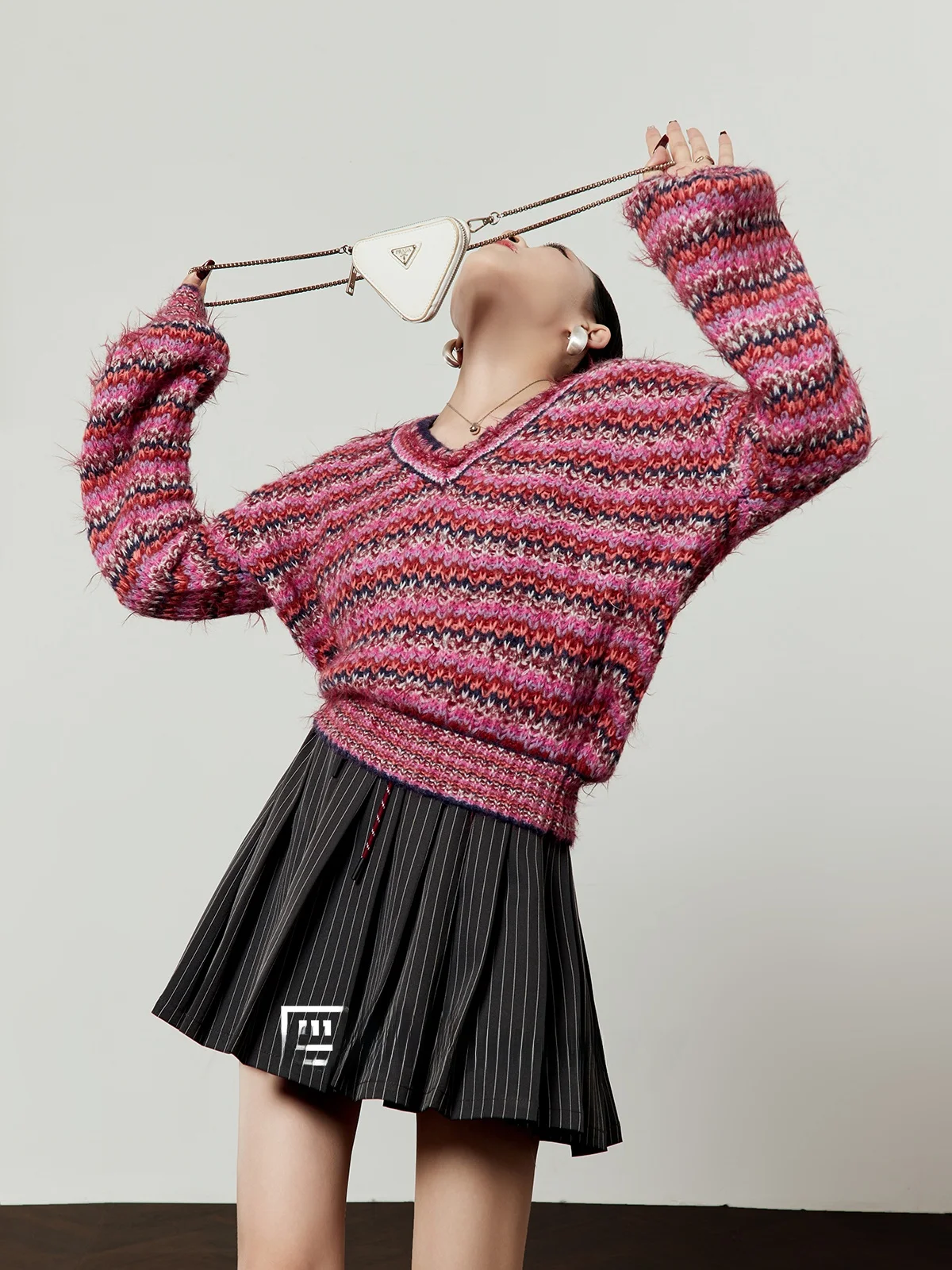 Color Blended Knitted Sweater Women's Loose Fit Stripe Pattern Gold Tead Splicing Open Cardigan Spring 2026 Lazy Sle
Color Blended Knitted Sweater Women's Loose Fit Stripe Pattern Gold Tead Splicing Open Cardigan Spring 2026 Lazy Sle