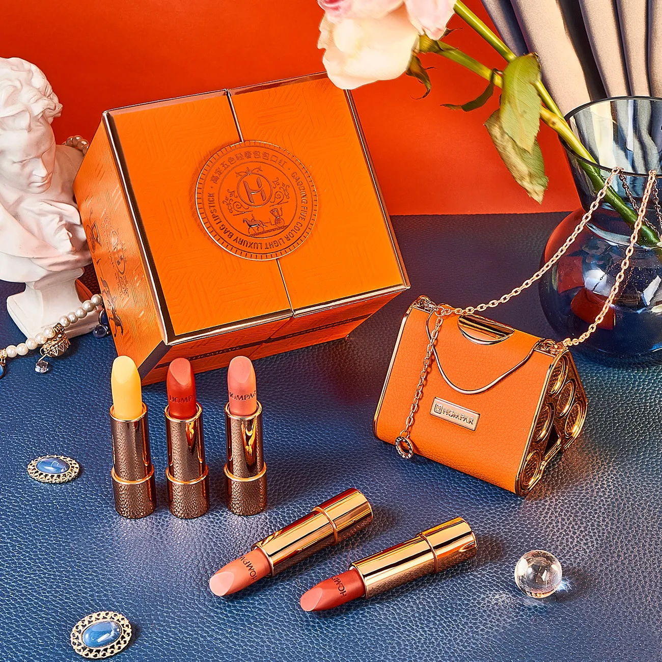 Matte Shimmering Velvet Lipstick Long Lasting Make Up Set Creative Fashion Chain Bag Engraved Lipstick Gift
Matte Shimmering Velvet Lipstick Long Lasting Make Up Set Creative Fashion Chain Bag Engraved Lipstick Gift