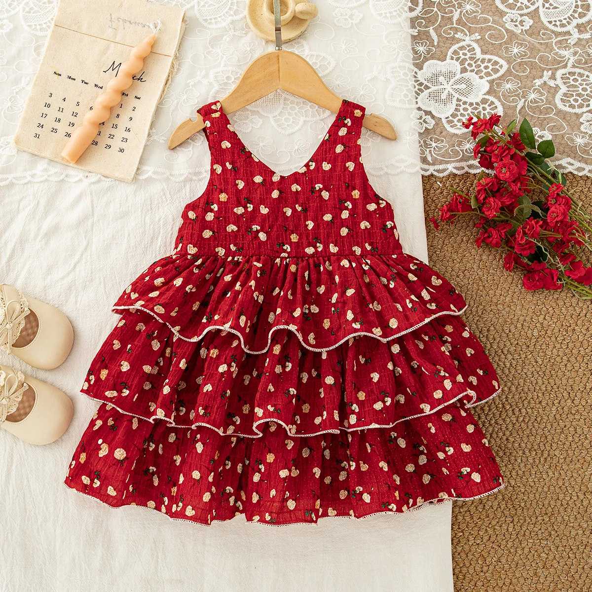High Quality Baby Girl Summer Dress Retro Floral Red Sleeveless Dress Korean Style Outfit for Girls Photo Shoot
High Quality Baby Girl Summer Dress Retro Floral Red Sleeveless Dress Korean Style Outfit for Girls Photo Shoot