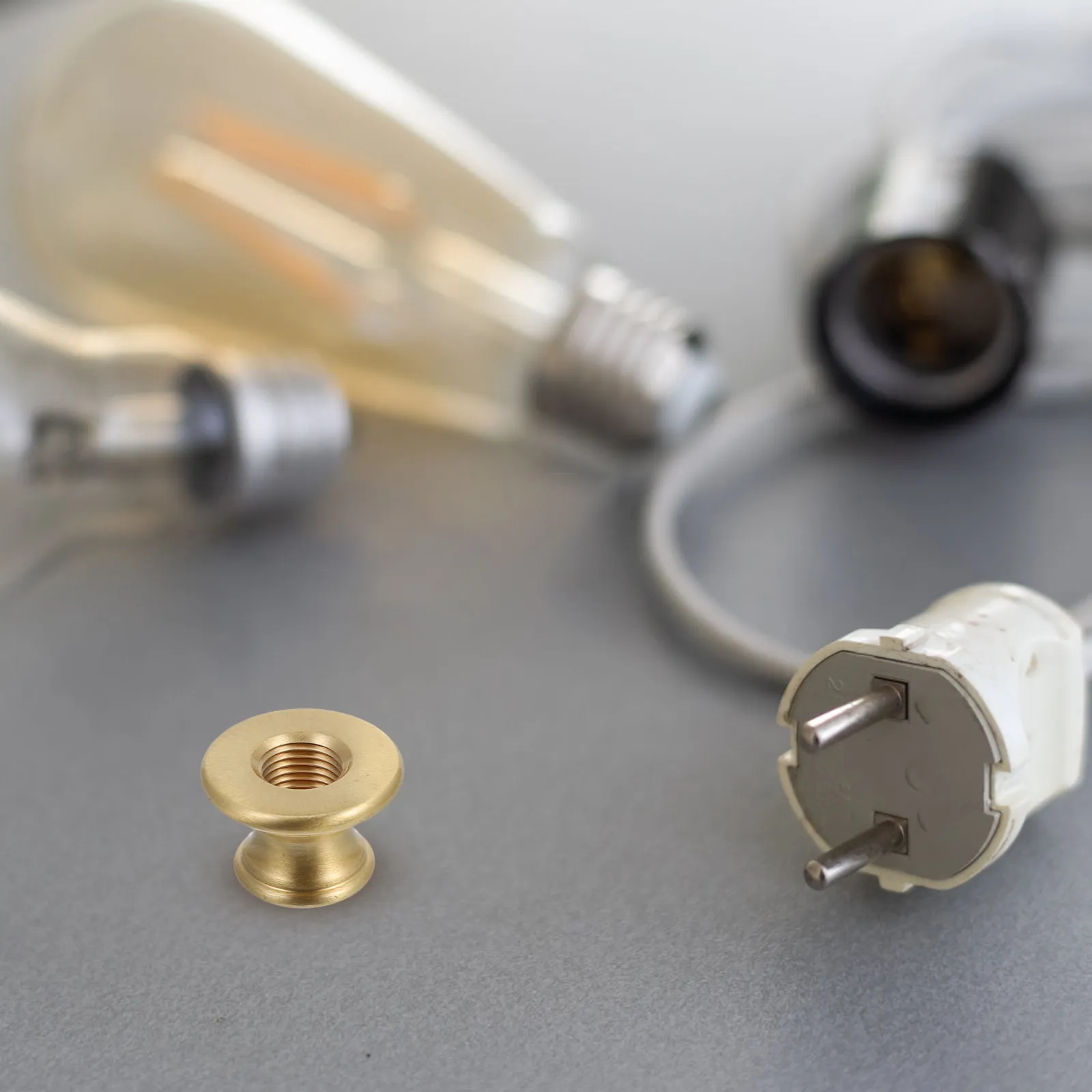 M10 Solid Brass Lamp Connector Internal Thread Extension Tube for Table Lamps Wall Lamps Light Fixture Repair Parts DIY Lamp
M10 Solid Brass Lamp Connector Internal Thread Extension Tube for Table Lamps Wall Lamps Light Fixture Repair Parts DIY Lamp