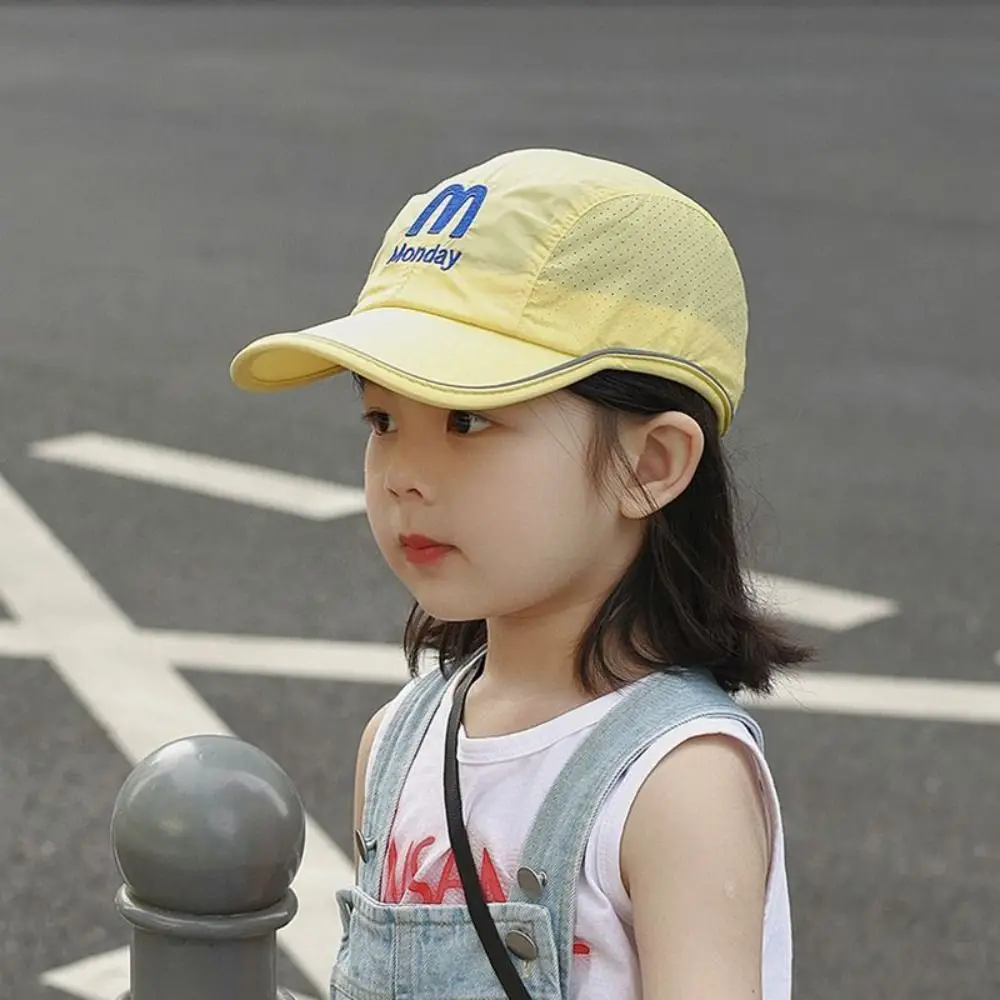 Fashion Summer Baby Baseball Cap Breathable Quick Dry Children Peaked Hat Visor Letter Sun Protection Cap Outdoor
Fashion Summer Baby Baseball Cap Breathable Quick Dry Children Peaked Hat Visor Letter Sun Protection Cap Outdoor