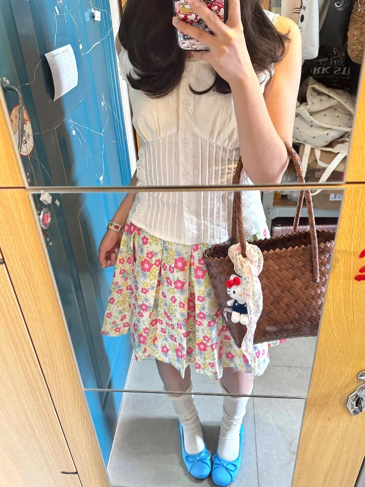 Floral Print A-Line Midi Skirt Women's Summer New Style Casual Versatile Half-length Pleated Skirt High Waist Three-acetate F...
Floral Print A-Line Midi Skirt Women's Summer New Style Casual Versatile Half-length Pleated Skirt High Waist Three-acetate F...