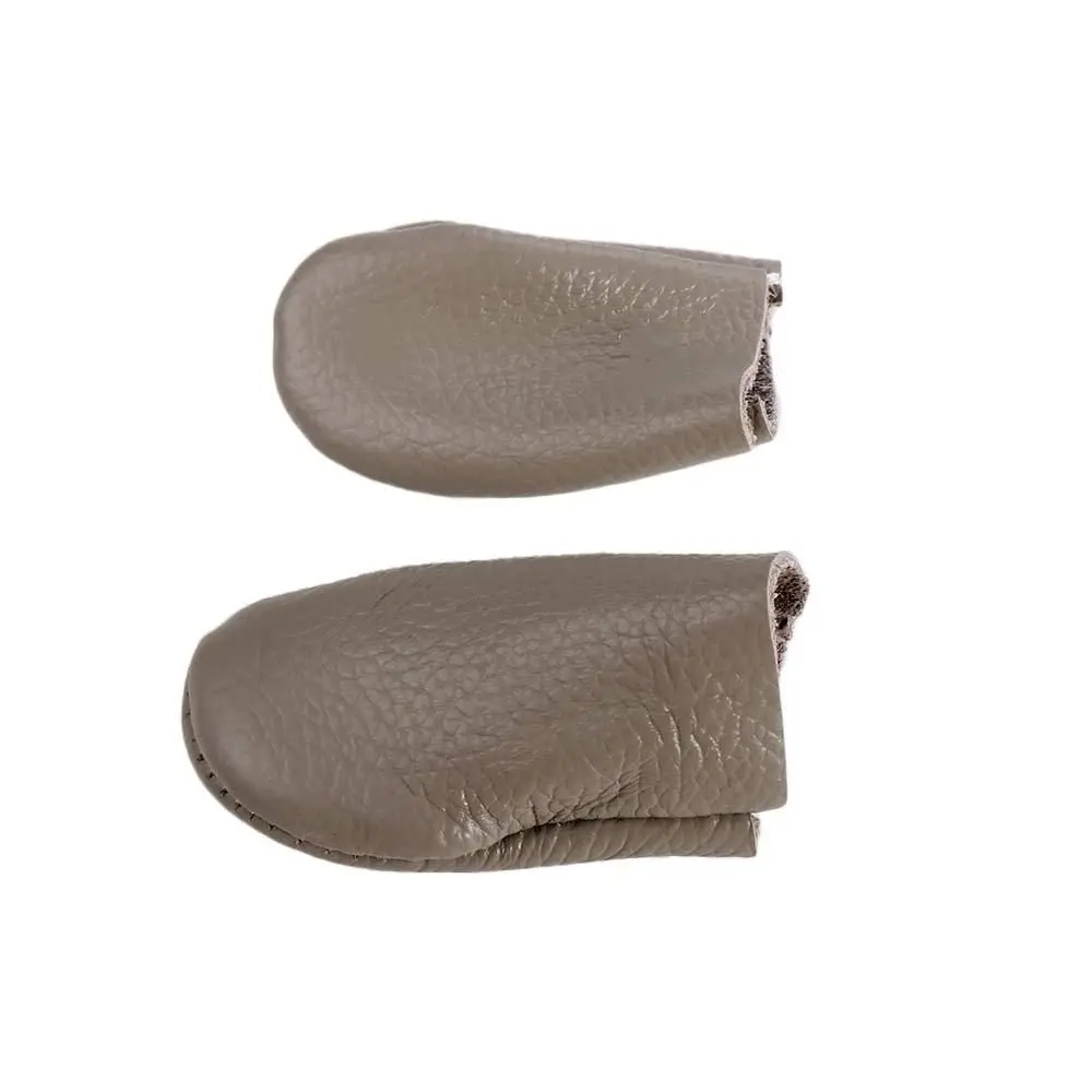 Handworking DIY Craft Leather Thickened Finger Cots Felting Tool Thumb Protector Fingertip Covers Finger Gloves
Handworking DIY Craft Leather Thickened Finger Cots Felting Tool Thumb Protector Fingertip Covers Finger Gloves