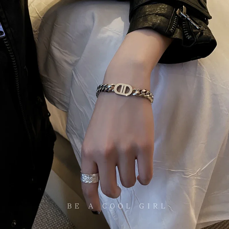 2023 New Accessories Women Jewelry Bracelet Niche Design Women's Style Titanium Steel Bracelet Accessories Cuban Style Bracelet
2023 New Accessories Women Jewelry Bracelet Niche Design Women's Style Titanium Steel Bracelet Accessories Cuban Style Bracelet
