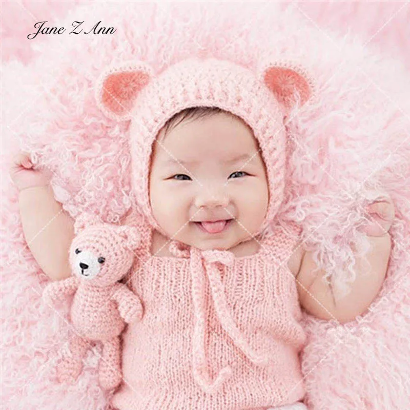 Cute pink baby bear crochet set handmade hat plush toy suspender pants for infant 3-6 moth photography 
Cute pink baby bear crochet set handmade hat plush toy suspender pants for infant 3-6 moth photography