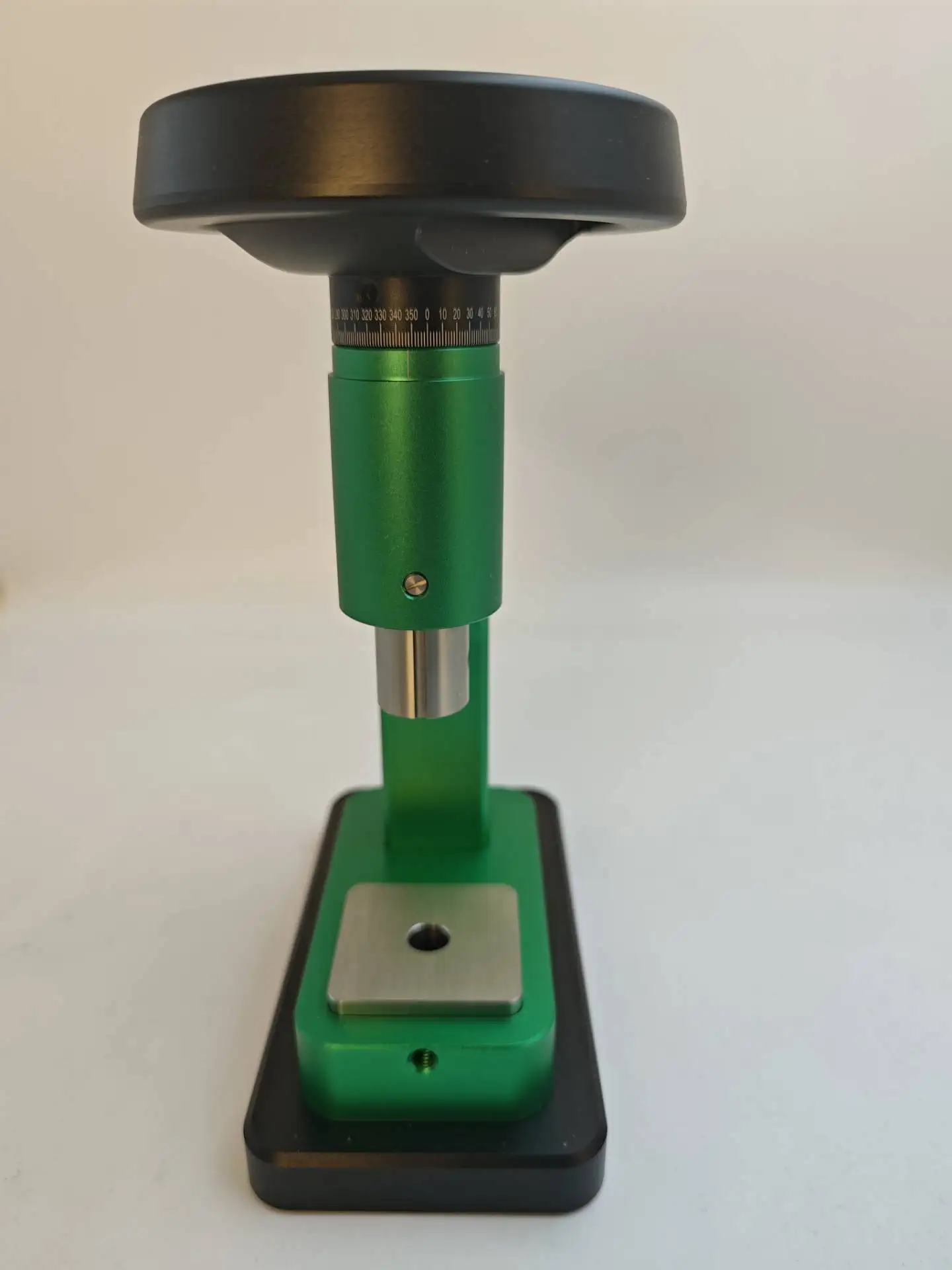 Инструменты для ремонта часов Многофункциональный пресс 6175-A, открывалка для корпуса, устройство для снятия ремешка, машина «три в одном» со шкалой под давлением
Инструменты для ремонта часов Многофункциональный пресс 6175-A, открывалка для корпуса, устройство для снятия ремешка, машина «три в одном» со шкалой под давлением