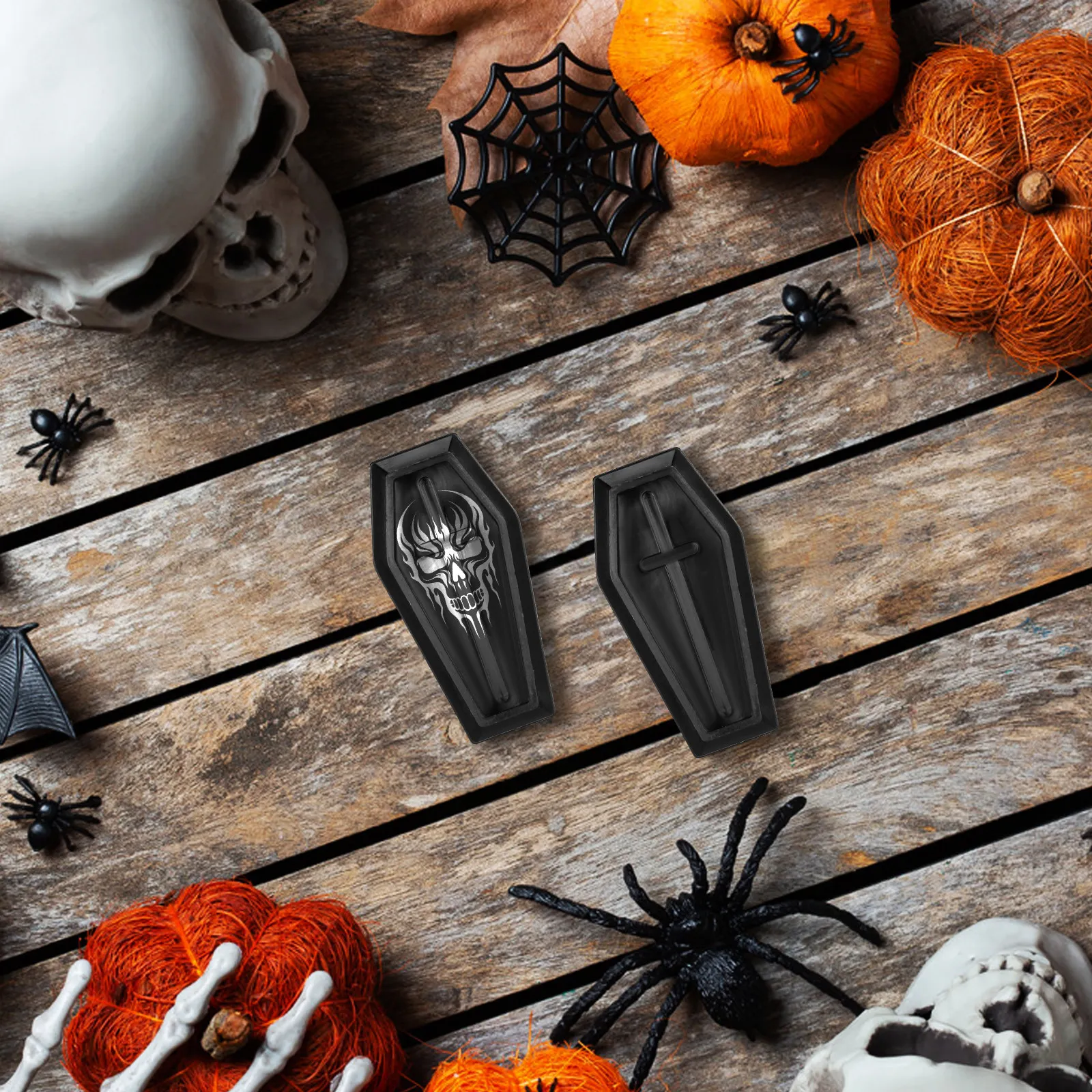 2Pcs Classic Chic Coffin Treat Box with Lid Reusable Candy Container Funny Carnival Prop Halloween Adornment Party Decoration
2Pcs Classic Chic Coffin Treat Box with Lid Reusable Candy Container Funny Carnival Prop Halloween Adornment Party Decoration