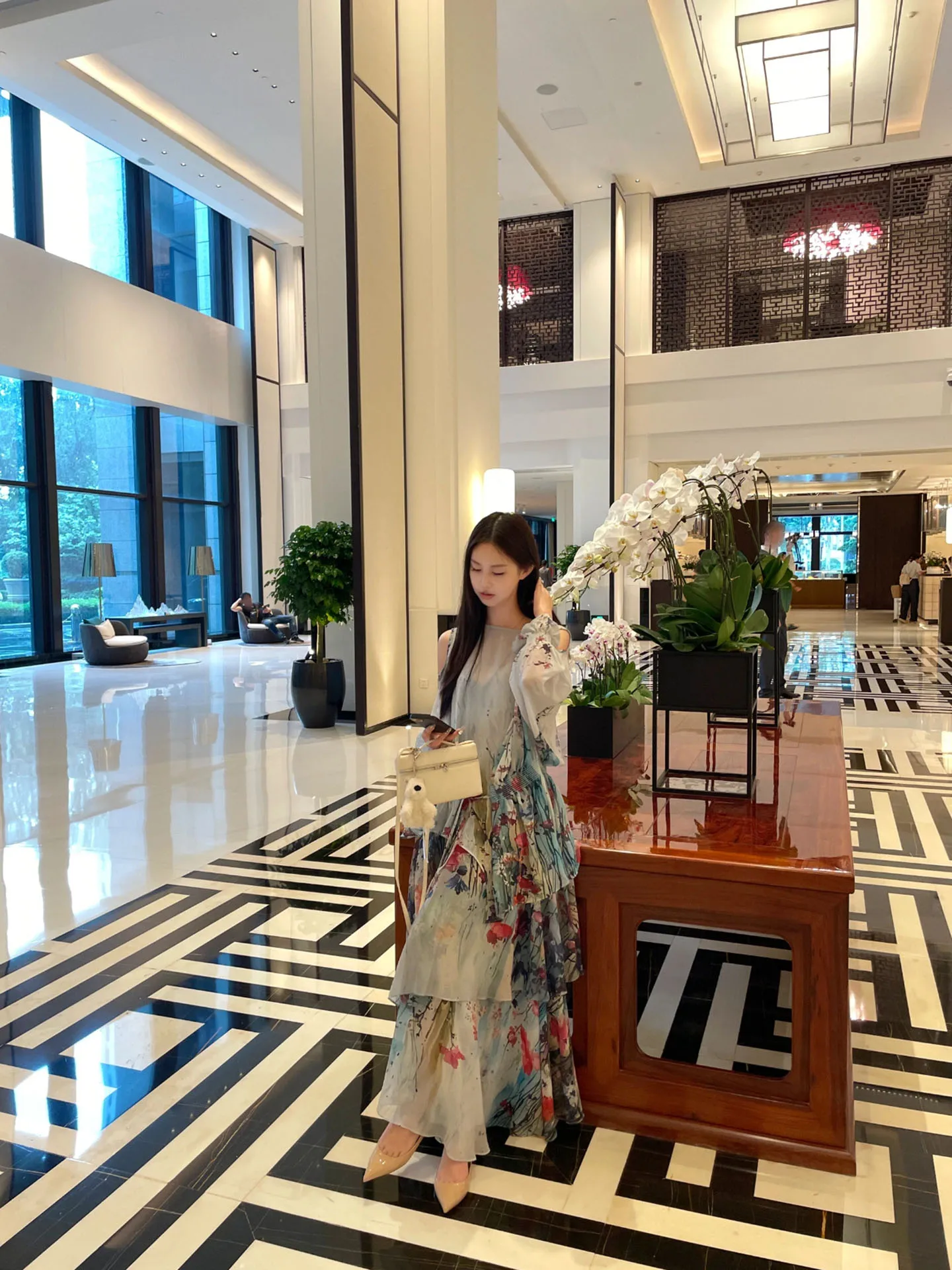 New Chinese Style Black Flower Long Dress Two-Piece Gown Elegant High Waist A-Line Skirt Summer Season Long Sleeve Zipper Clo...
New Chinese Style Black Flower Long Dress Two-Piece Gown Elegant High Waist A-Line Skirt Summer Season Long Sleeve Zipper Clo...