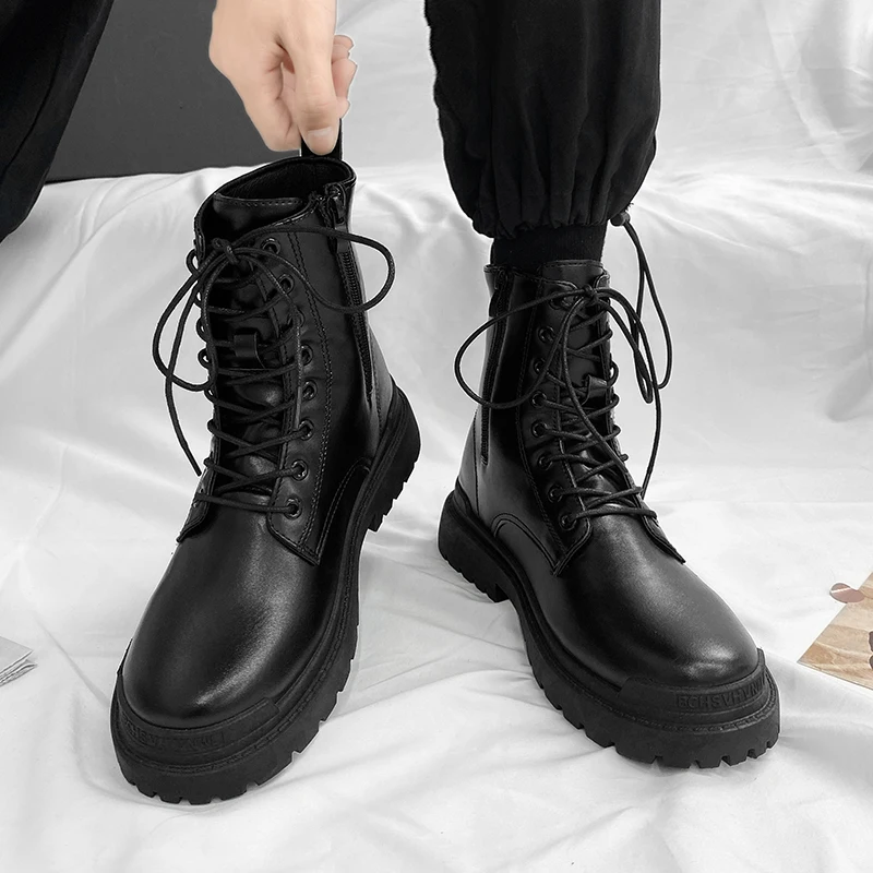 Men's High-Top Motorcycle Boots Spring Autumn Waterproof Outdoor Work Boots Side Zipper Black Retro Fashion Boots
Men's High-Top Motorcycle Boots Spring Autumn Waterproof Outdoor Work Boots Side Zipper Black Retro Fashion Boots