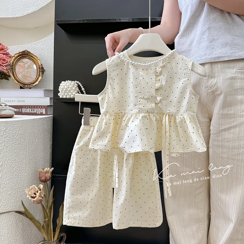 Girls' summer suits2025New Anti-Mosquito Pants Sleeveless Top Two-Piece Polka Dot Cute Stylish Children's Clothing Trendy
Girls' summer suits2025New Anti-Mosquito Pants Sleeveless Top Two-Piece Polka Dot Cute Stylish Children's Clothing Trendy