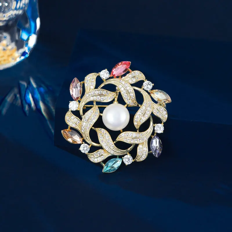 Retro High-End Brooch Accessories, Winter Coat Coat Pins, Crystal Zircon Inlaid Flower Wreath, Freshwater Pearl Brooch
Retro High-End Brooch Accessories, Winter Coat Coat Pins, Crystal Zircon Inlaid Flower Wreath, Freshwater Pearl Brooch