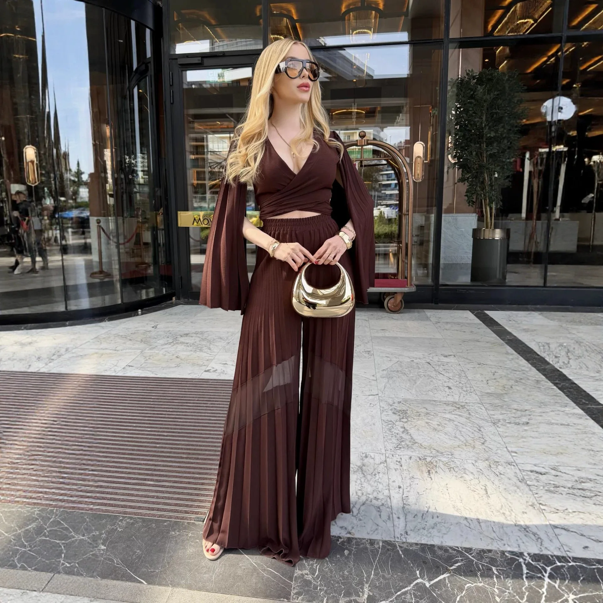 Sexy V Neck Pleated High Waist Loose Pants Set Women Summer Matching Set Jumpsuit Playsuit
Sexy V Neck Pleated High Waist Loose Pants Set Women Summer Matching Set Jumpsuit Playsuit