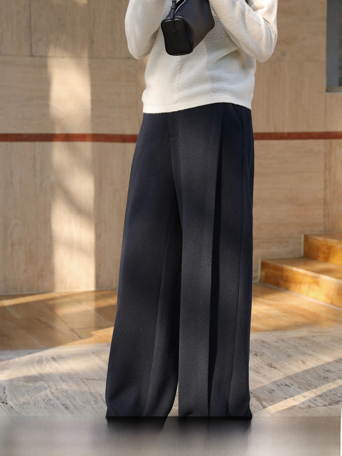 High Waist Straight Leg Pants Simple Trousers in Indigo Color for Women Autumn New Arrival Casual Loose Fit Long Trousers
High Waist Straight Leg Pants Simple Trousers in Indigo Color for Women Autumn New Arrival Casual Loose Fit Long Trousers