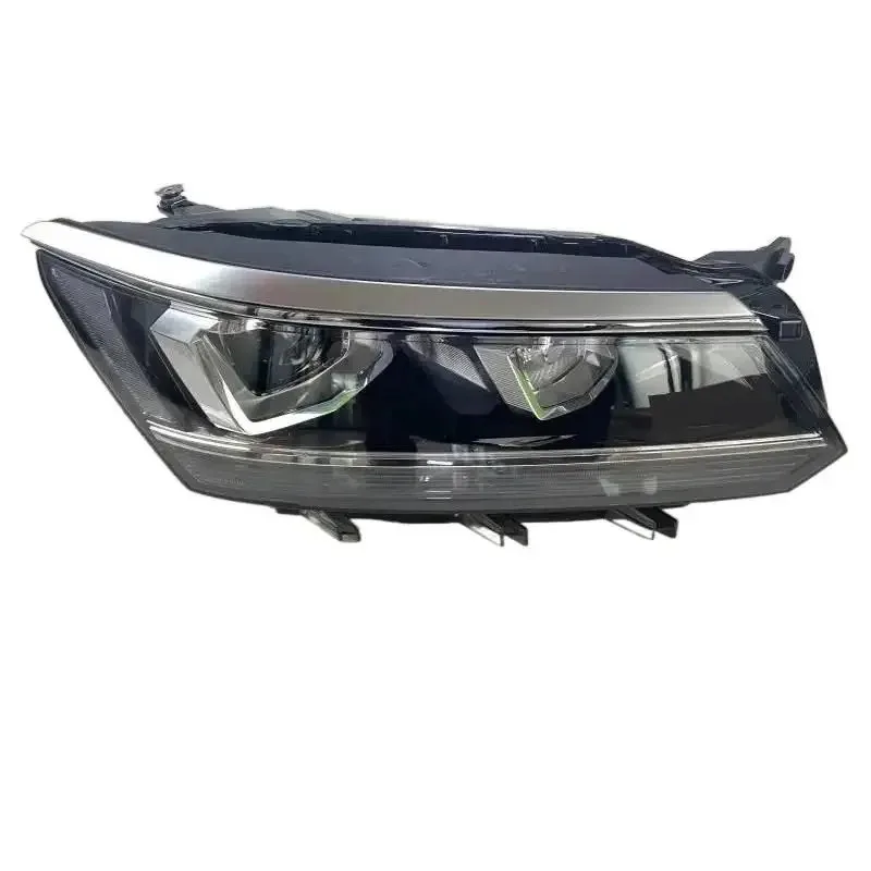 Suitable for the 2016-2019 Volkswagen Passat Headlight Assembly 56D941039 56D941040 Daytime Running Lights
Suitable for the 2016-2019 Volkswagen Passat Headlight Assembly 56D941039 56D941040 Daytime Running Lights