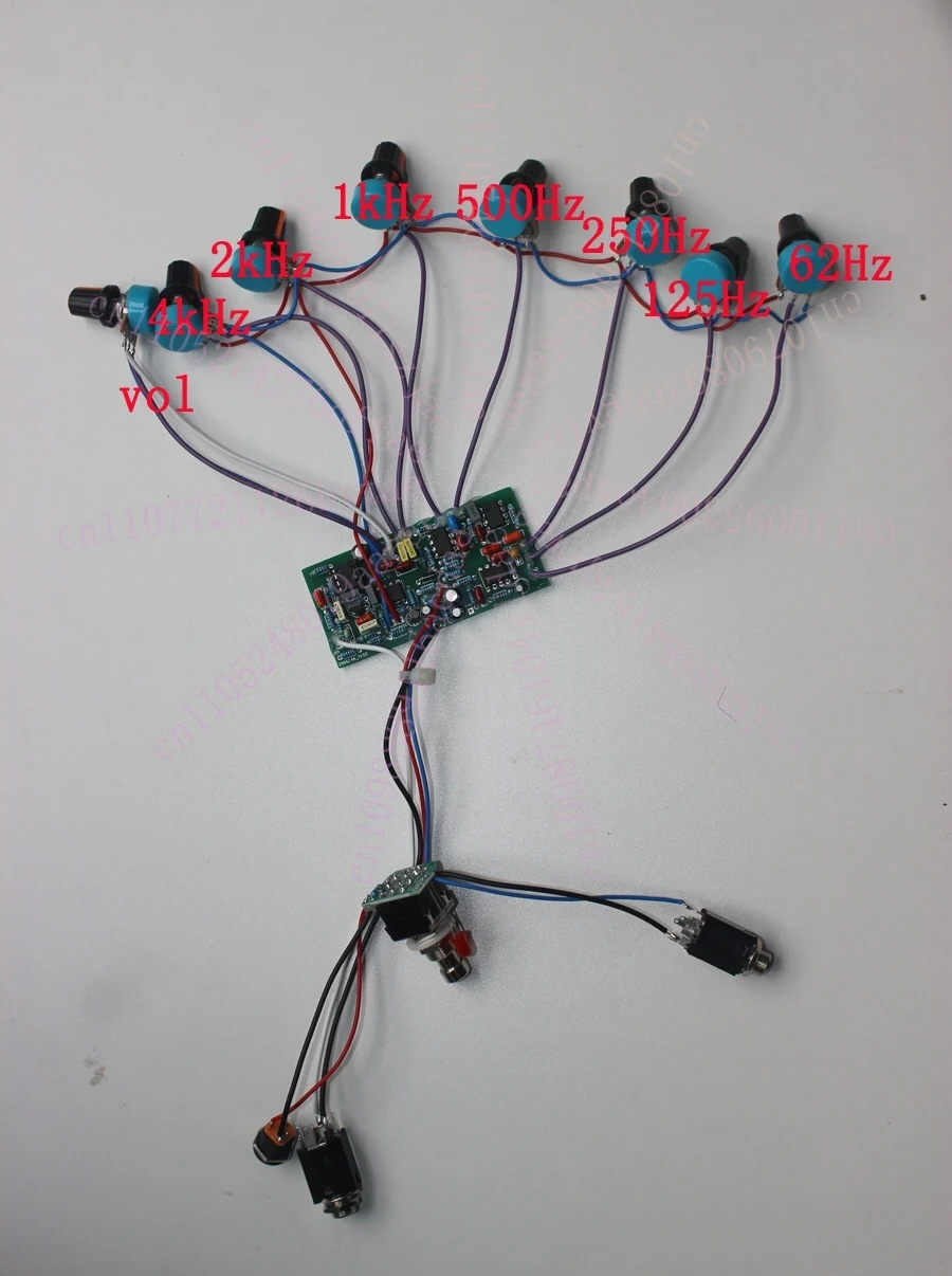 Diy Handmade Bass Bass Guitar GE-7B Replica Seven Band EQ Adjustable Single Block Effects Board
Diy Handmade Bass Bass Guitar GE-7B Replica Seven Band EQ Adjustable Single Block Effects Board