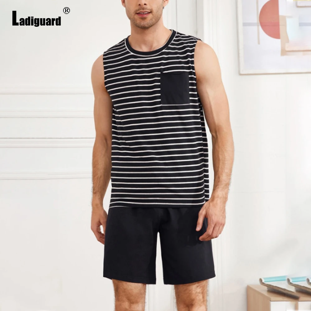 Ladiguard Sexy Mens Clothing 2022 Summer Model Stripes Men Sets Casual Sleeveless Vest Shorts Set Men Fashion Two Pieces Outfit
Ladiguard Sexy Mens Clothing 2022 Summer Model Stripes Men Sets Casual Sleeveless Vest Shorts Set Men Fashion Two Pieces Outfit
