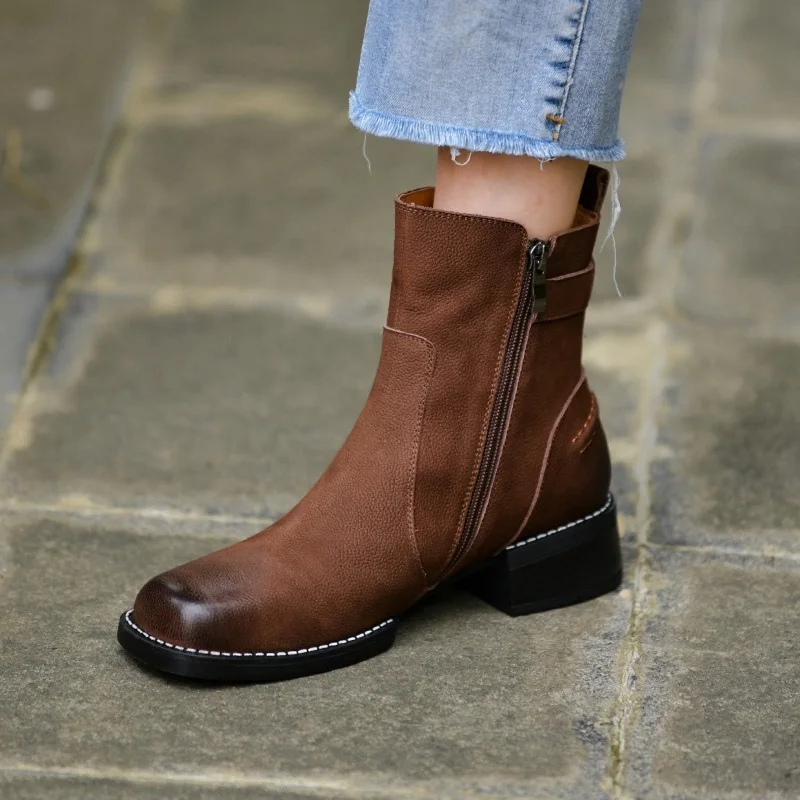 Side Zip Retro Style Ladies Shoes Real Leather Winter Boots Spring Autumn Buckle Shoes On Heel 4 CM Square Toe Women Ankle Boots
Side Zip Retro Style Ladies Shoes Real Leather Winter Boots Spring Autumn Buckle Shoes On Heel 4 CM Square Toe Women Ankle Boots