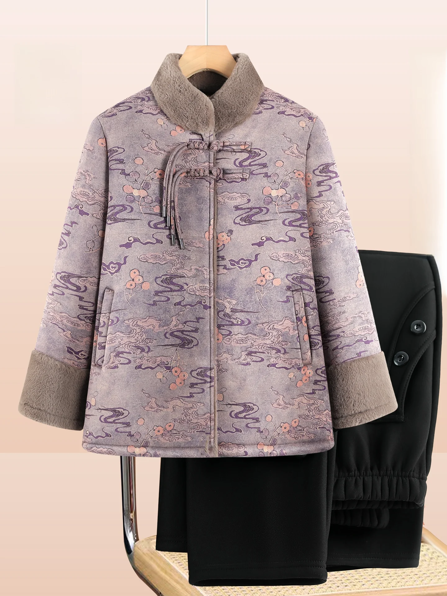 Thiened Winter Coat for Middle-Aged And ly Women Traditional Chinese Sle Button Design Warm Cotton Clothes for Seniors
Thiened Winter Coat for Middle-Aged And ly Women Traditional Chinese Sle Button Design Warm Cotton Clothes for Seniors